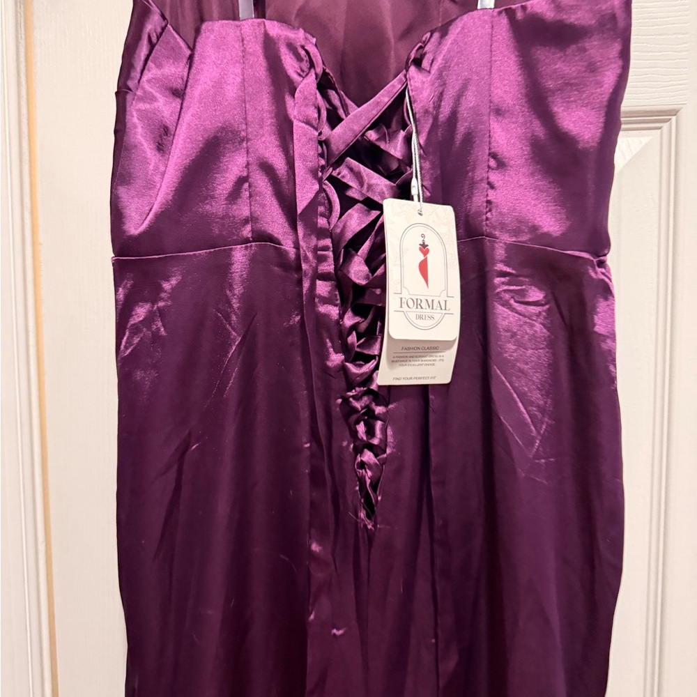 NWT Elegant Purple Prom or Formal Dress - Picture 5 of 8
